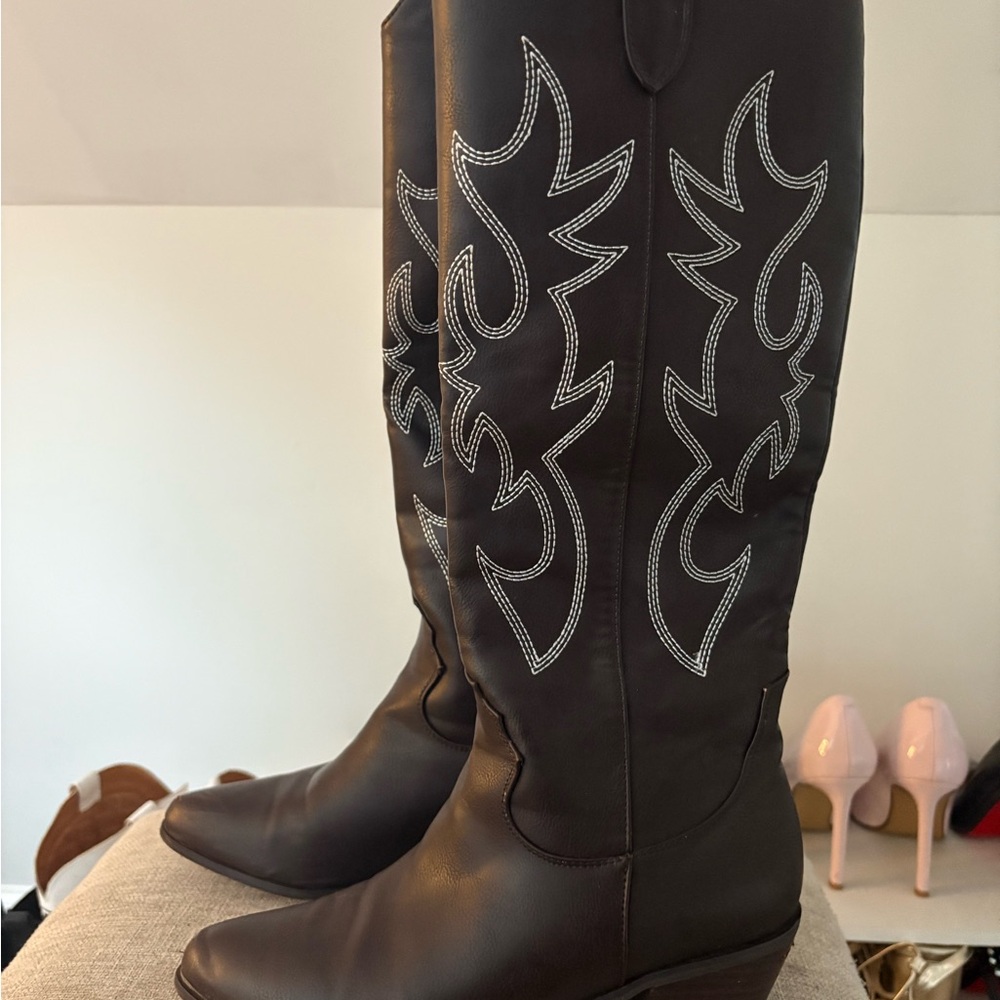 Billini Dark Brown Embroidered Heeled Boots
